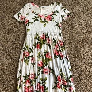Floral Cap sleeve Shin length dress